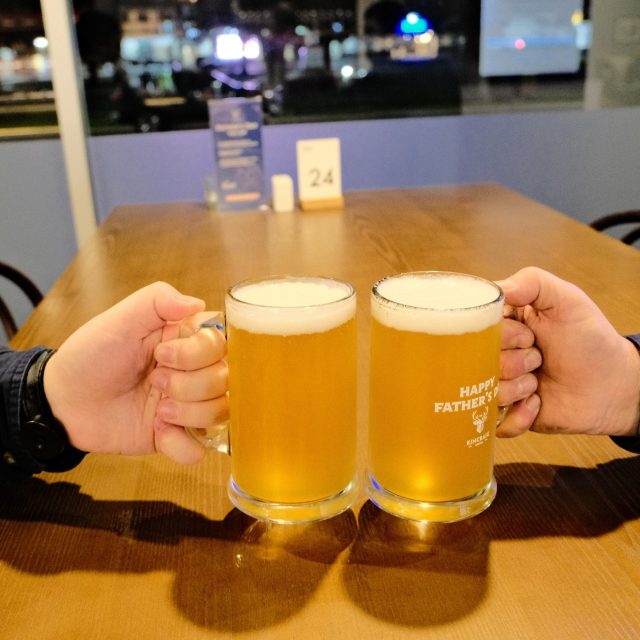 Cheers! 🍻
Celebrate Dad this Father's Day at the Kincraig Hotel.
All Dad's receive a Pint of Coopers & a custom take home Tankard + we'll have prizes & giveaways throughout the day.
We'll be open for breakfast, lunch & dinner sessions - secure your booking via the link in our bio.