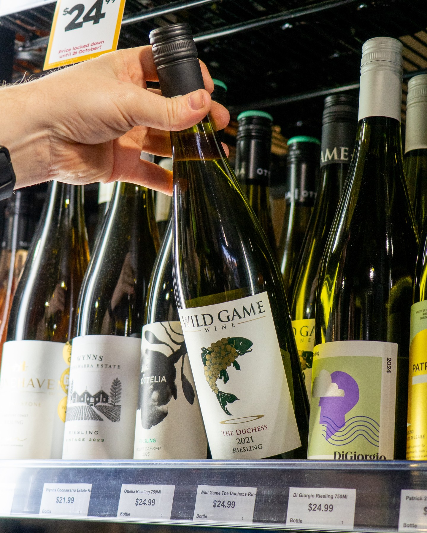 Someone asking for a local white? ⠀
⠀
One of the easy answers is The Duchess Riesling from @wildgamewines ⠀
⠀
Made here in the Limestone Coast, sitting ready in the fridge, and very handy when you’re heading home through Smith Street and realise the bottle situation at home is not quite as organised as dinner.⠀
⠀