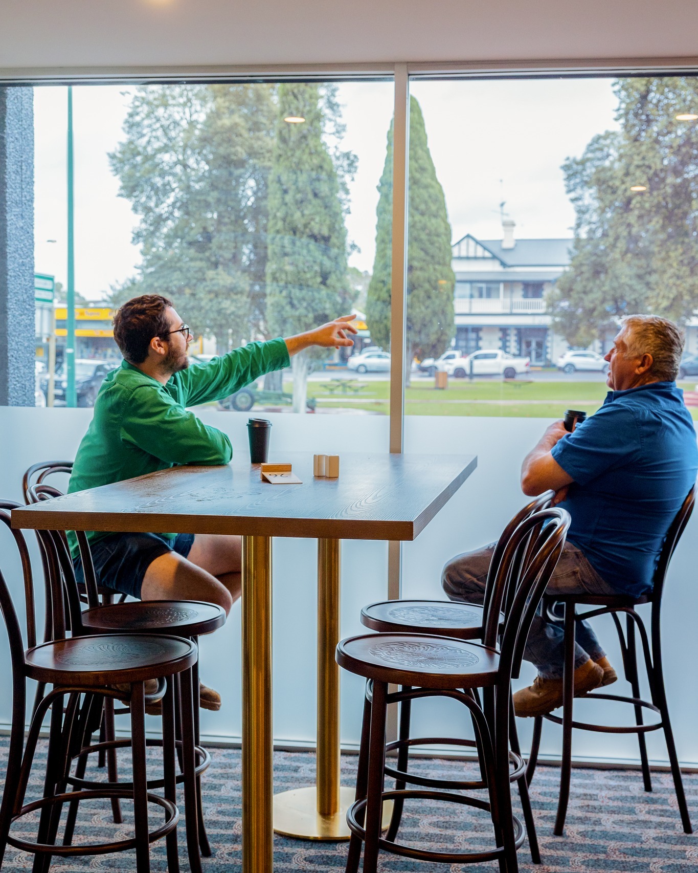 A good yarn and a little people-watching.

Pull up a chair, catch up with a mate and watch Naracoorte go by.
 There’s always time for that at our place.
#weekends #kincraig #beers